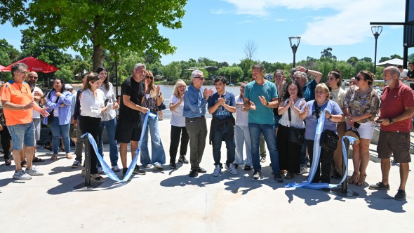 De cara al verano 2026, Julio Zamora inauguró un nuevo mirador en el Puerto de Frutos