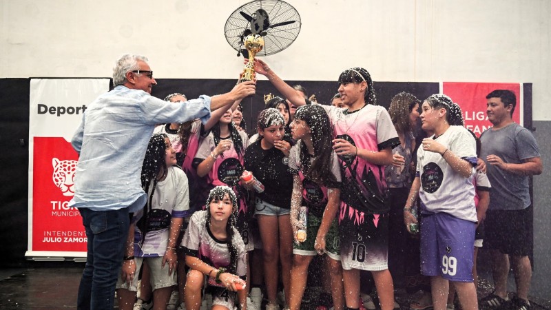 Julio Zamora acompañó el cierre de la Liga de Fútbol Infantil del Municipio de Tigre