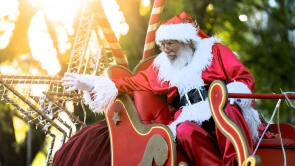 La Caravana de Papá Noel recorre San Nicolás y lleva la Navidad a cada barrio