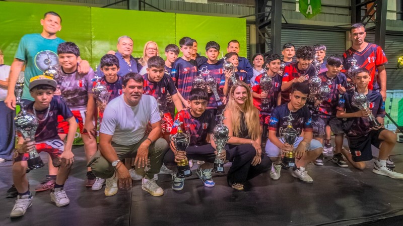 San Fernando premió a 3.000 chicas y chicos de su Liga de Fútbol Municipal