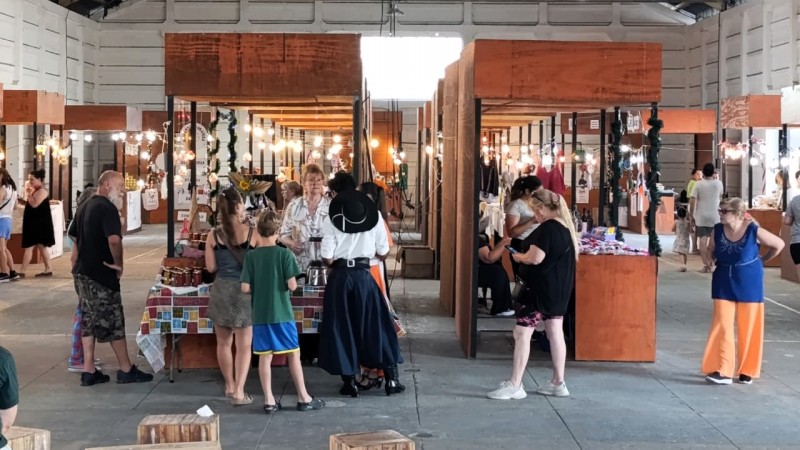 Mercado Raíz volvió a reunir a la comunidad en el Paseo del Puerto de Baradero