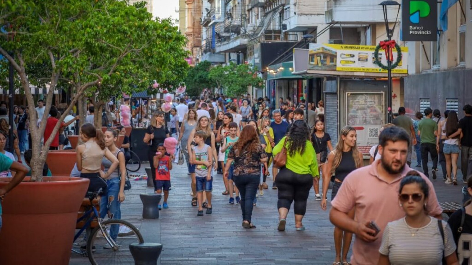 Ventas navideñas en Pergamino: los vecinos eligieron el comercio local para sus compras