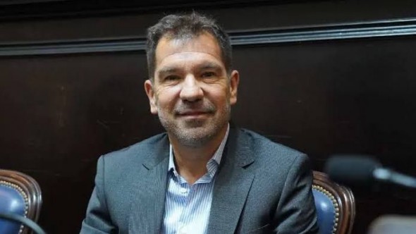 Quien no cumple con la cuota alimentaria, no juega