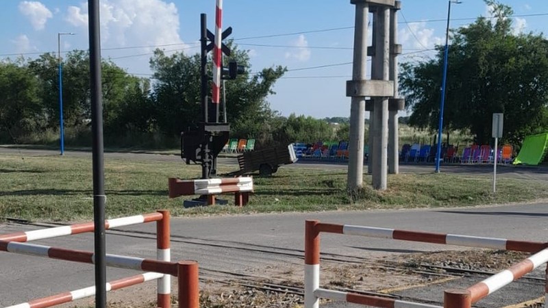 Matheu: nuevas barreras automáticas en el paso a nivel de El Caballito Blanco y Nazarre