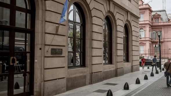 El Gobierno reformula la SIDE por DNU y amplía sus facultades dentro del sistema de inteligencia