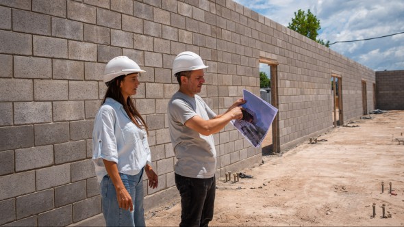 Abella destacó el avance del nuevo Microestadio Municipal de Campana: "Será un hito para el deporte, la cultura y la recreación"