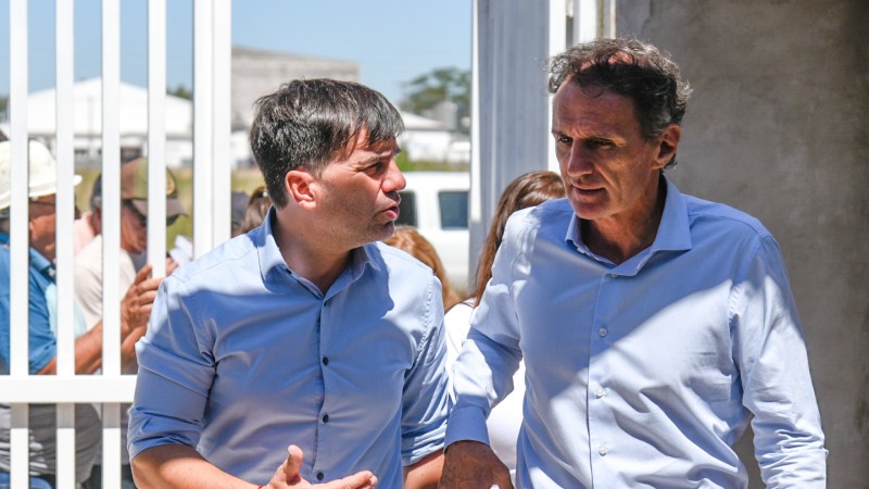 Gabriel Katopodis visitó la obra reactivada del nuevo CDI de Castelli