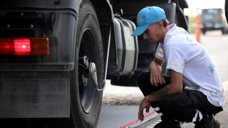 En un solo día, Transporte sacó de las rutas más de 72 toneladas de carga ilegal