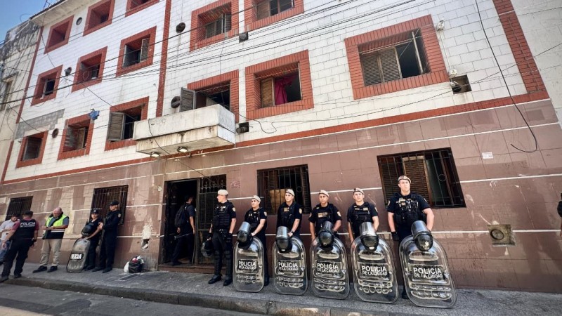 La Ciudad recuperó en Constitución un hotel usurpado que era una cueva de delincuentes