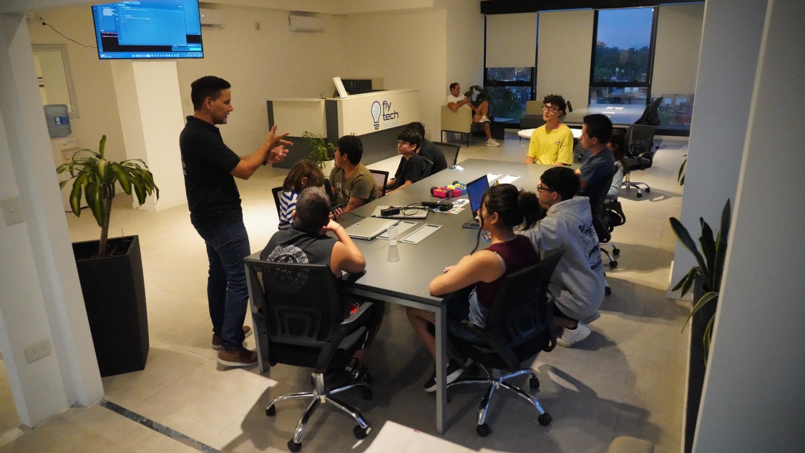 Tecnología, creatividad y aprendizaje: comenzó el Taller de Verano del Club Municipal de Robótica