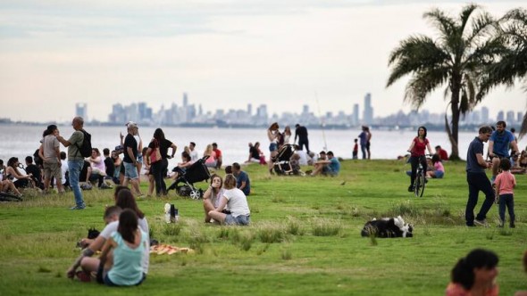 Llega "Nochecitas en el rio" para disfrutar la costa de San Isidro con gastronomía y música