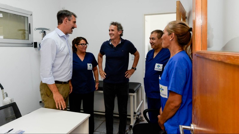 General Alvarado: Katopodis recorrió el nuevo CAPS de Miramar