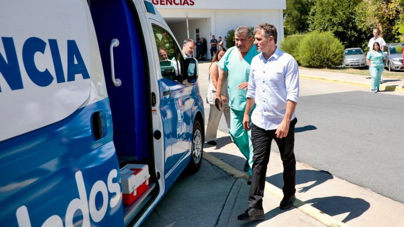 Achával presentó dos nuevas ambulancias para el sistema de salud de todo Pilar