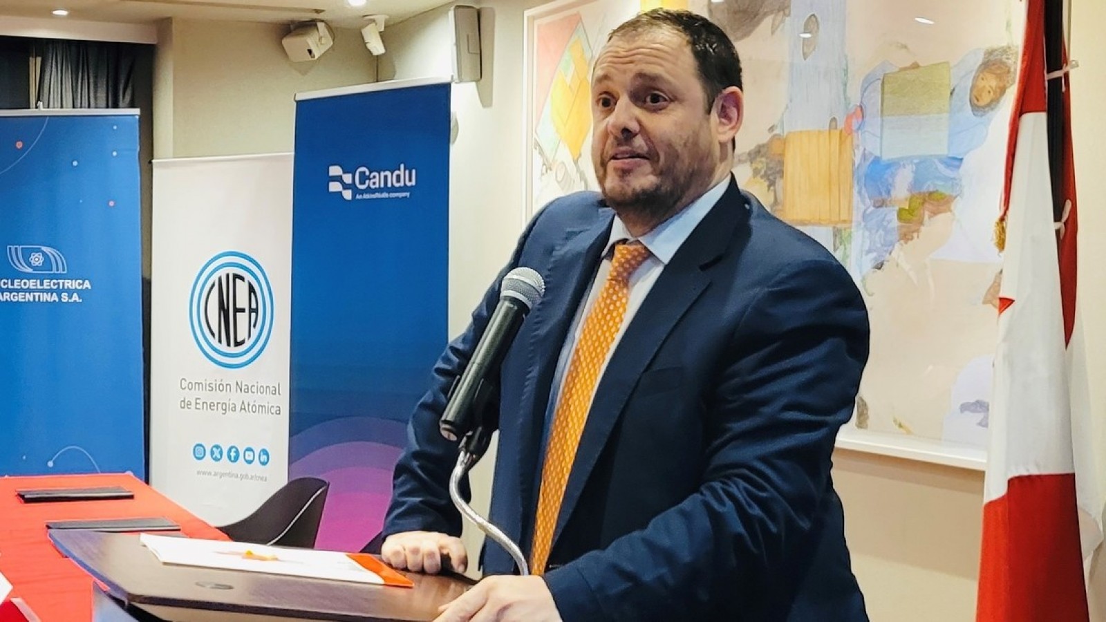 Denunciaron al presidente de Nucleoeléctrica por sobreprecios millonarios en servicios de limpieza