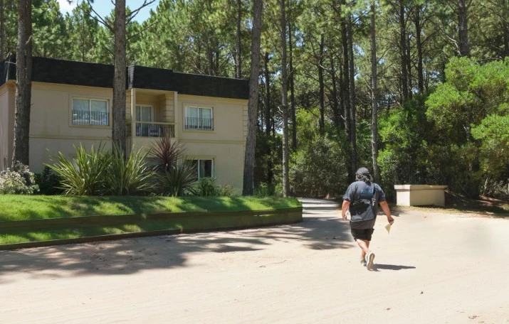 ARBA identificó más de 110 mil metros cuadrados sin declarar en Pinamar y Cariló, con más de 200 casas de lujo y edificios en altura