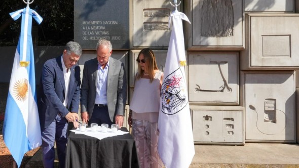 Homenaje de la Ciudad a las víctimas del Holocausto en la Plaza de la Shoá