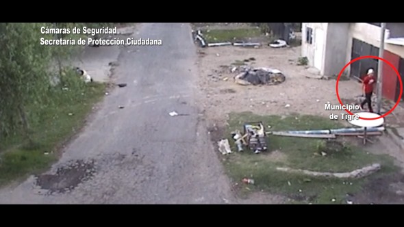 Talar: Un individuo fue aprehendido por violentar un domo de seguridad municipal en la vía pública