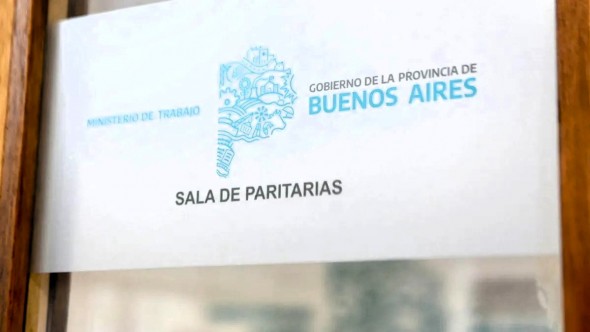 Paritarias: Kicillof convocó a los estatales bonaerenses para retomar las negociaciones