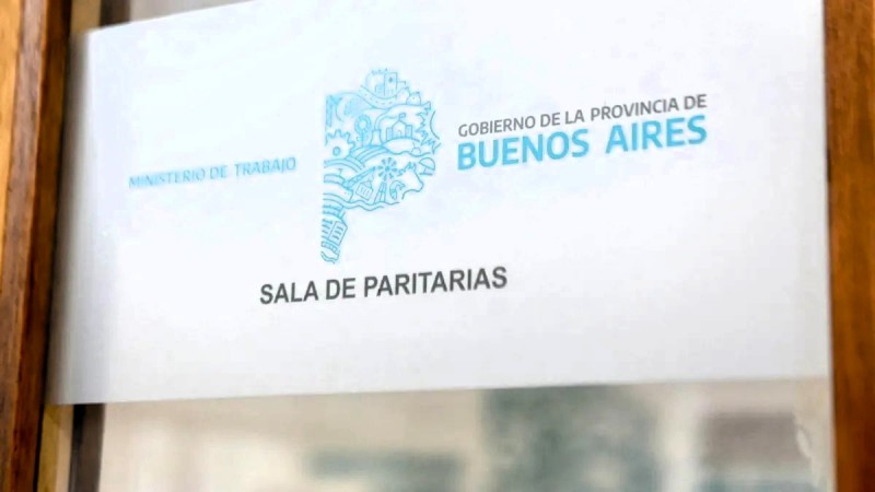 Paritarias: Kicillof convocó a los estatales bonaerenses para retomar las negociaciones