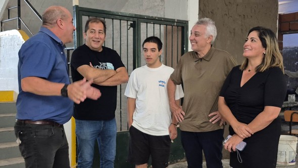 En Don Torcuato, Julio Zamora recorrió obras de infraestructura edilicia en la Escuela Primaria N°42