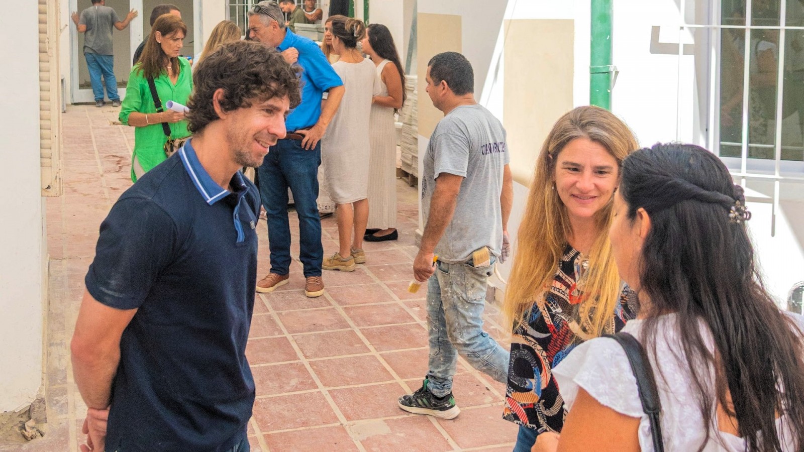 Juan Andreotti visitó la obra de renovación de la Escuela Especial N°503