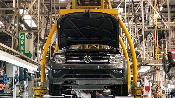 La producción automotriz cayó 30,1% y marcó su peor enero en seis años