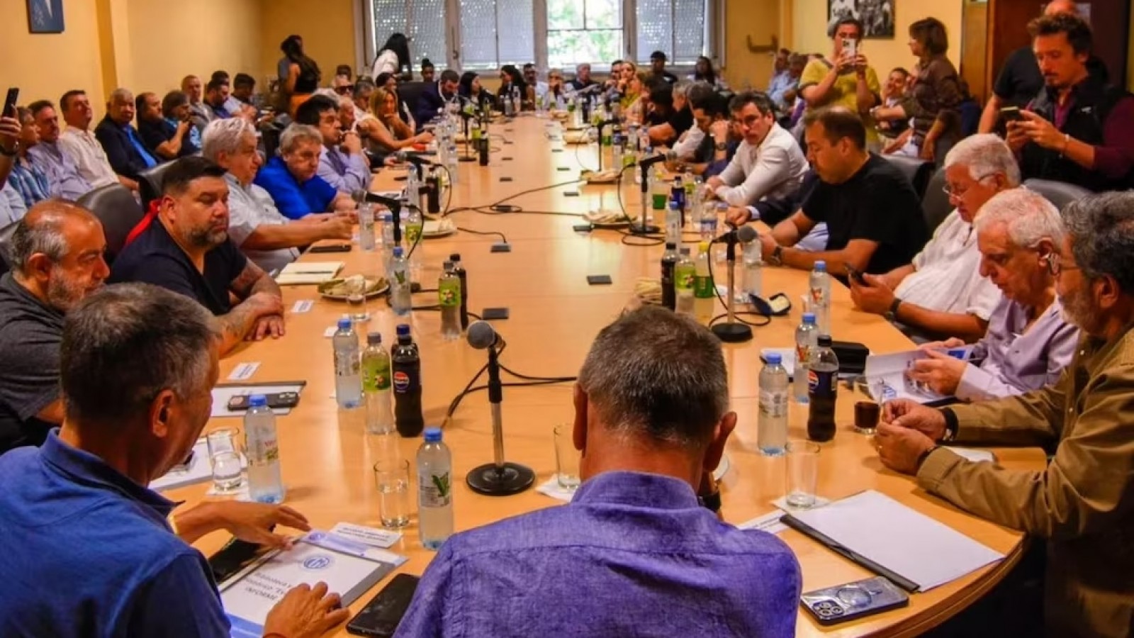 La CGT se movilizará al Congreso contra la reforma laboral y crece la presión por un paro