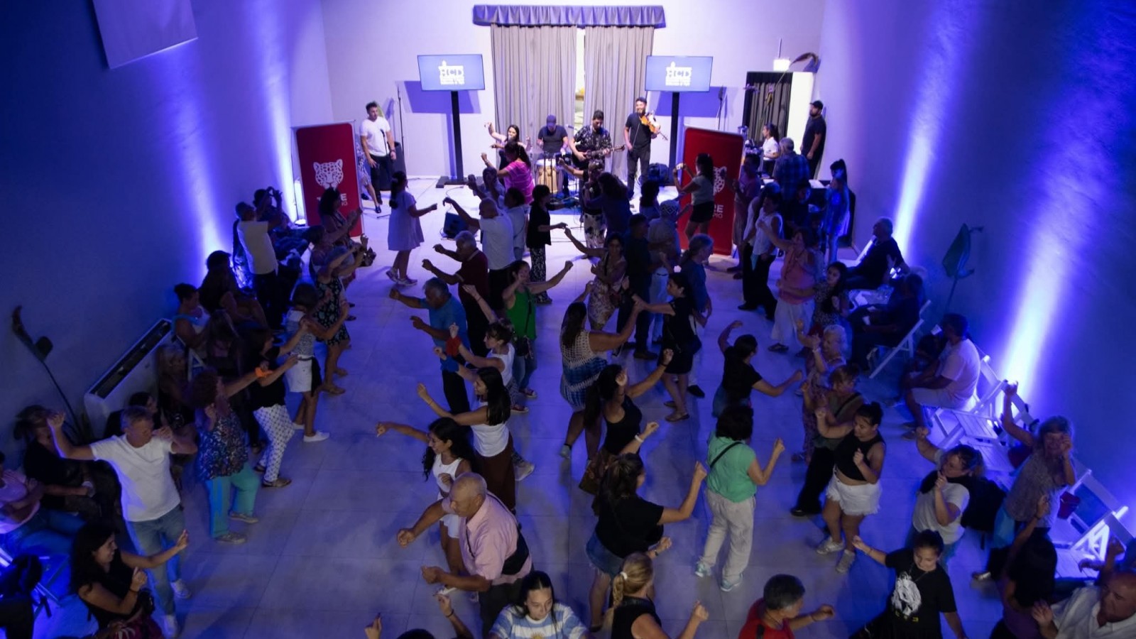 Con shows musicales en vivo y mucho baile, la comunidad vivió una nueva edición de la "Peña Folclórica" del Municipio de Tigre