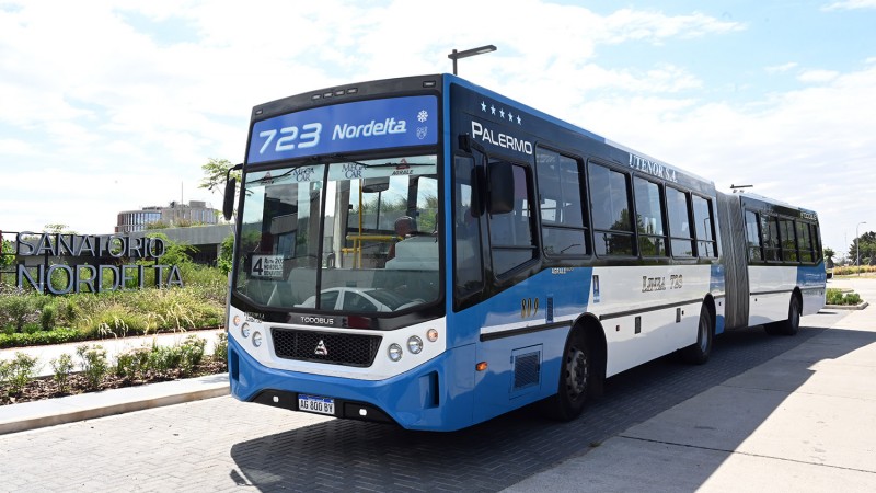 Con el objetivo de mejorar la conectividad de la comunidad, la línea 723 presentó nuevas unidades de colectivos