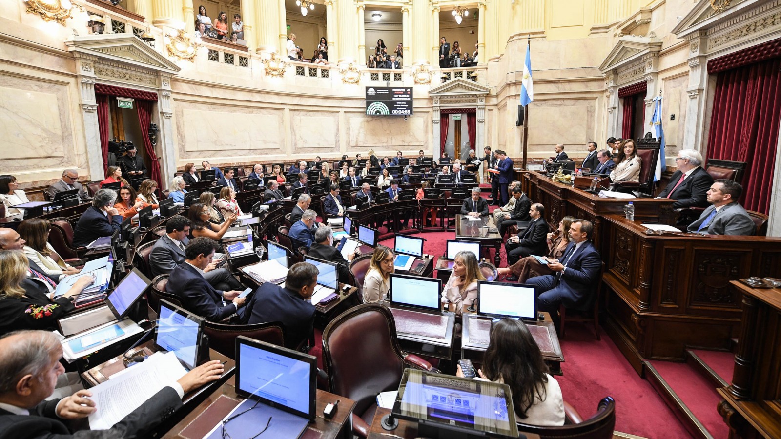 El Senado aprobó la reforma laboral y el proyecto avanza a Diputados para su sanción definitiva