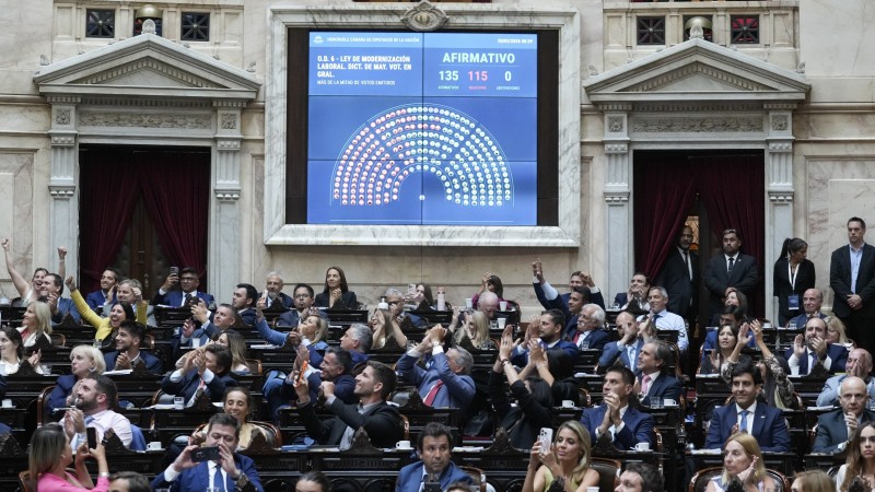 Reforma laboral: Diputados aprobó el proyecto del Gobierno sin el artículo 44 y vuelve al Senado