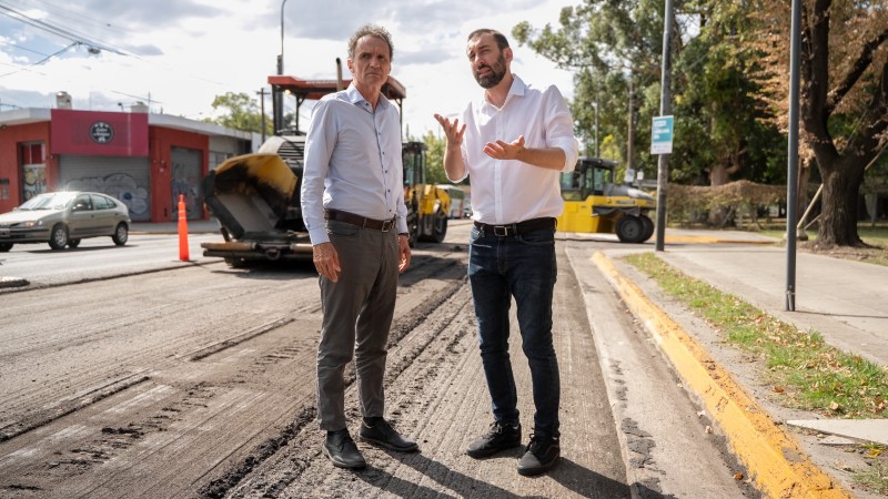 Hurlingham: Selci y Katopodis recorrieron el inicio de las obras de repavimentación de la Av. Vergara