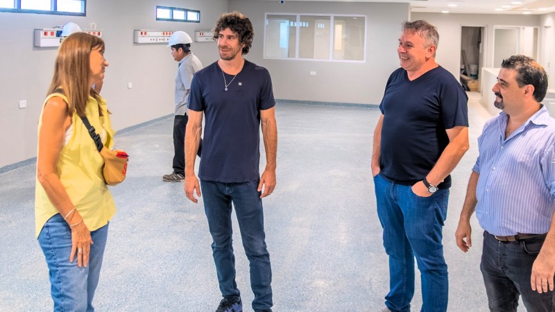 Juan Andreotti visitó la última etapa de obra del nuevo sector de Internación Pediátrica en el Hospital Provincial Cordero