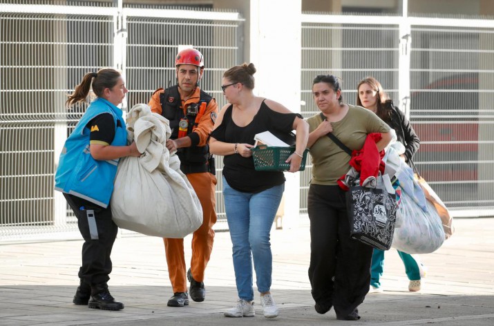 La Ciudad les garantiza alojamiento a los vecinos evacuados tras el derruumbe en Parque Patricios