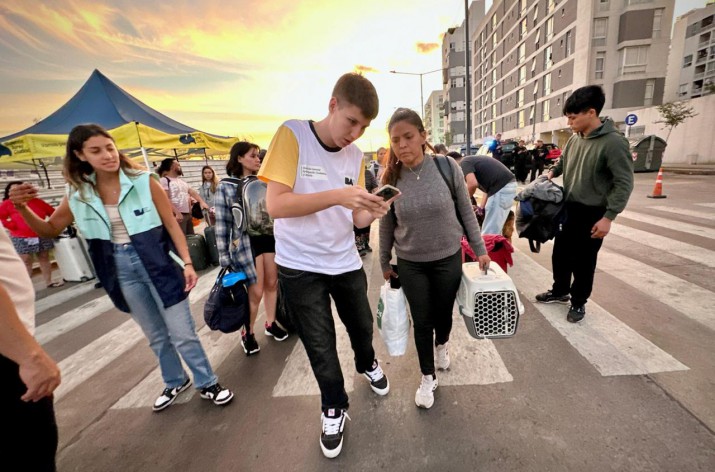 La Ciudad les garantiza alojamiento a los vecinos evacuados tras el derruumbe en Parque Patricios