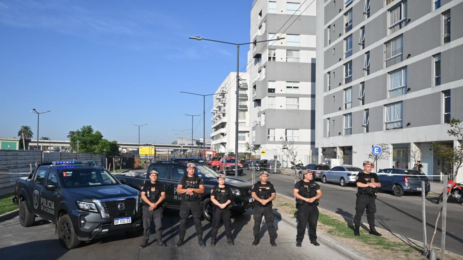 La Policía custodia los edificios evacuados tras el derrumbe en el complejo "Estación Buenos Aires": se iniciarán los trabajos de apuntalamiento
