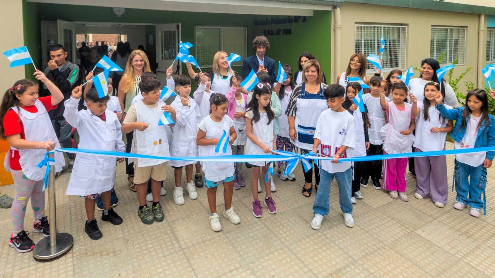 Juan Andreotti inauguró las Escuelas renovadas Primaria 3, Secundaria 14 y EPA 708