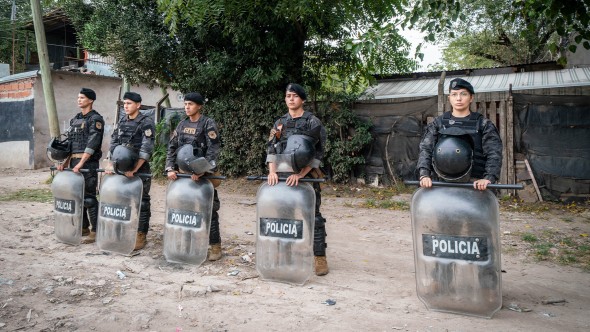 Desmantelan y demuelen un búnker narco en La Reja: secuestraron cocaína, marihuana y detuvieron a siete personas