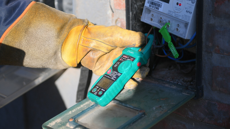 EDEN intensifica operativos contra conexiones clandestinas en Campana para reforzar la seguridad eléctrica