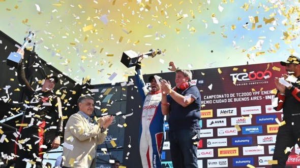 Más de 70 mil personas vivieron la fiesta del circuito callejero de TC2000: Franco Riva ganó en el sur de la Ciudad
