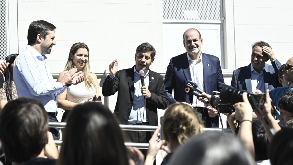 Kicillof entregó 101 viviendas a familias de Bahía Blanca