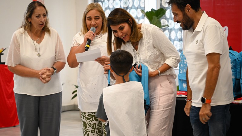 General Pacheco: estudiantes de la Escuela Primaria N° 36 recibieron kits escolares entregados por el Municipio de Tigre