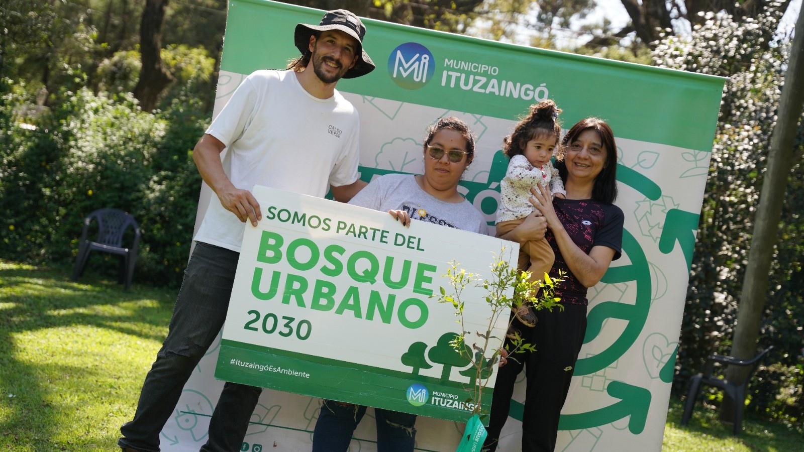 Vuelve el Eco-Canje a Ituzaingó: cambiá reciclables por un árbol para tu vereda