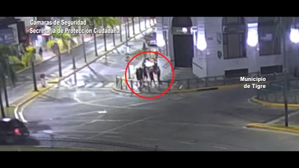 Riña y detenciones en Tigre: individuos confrontaron a golpes en plena avenida