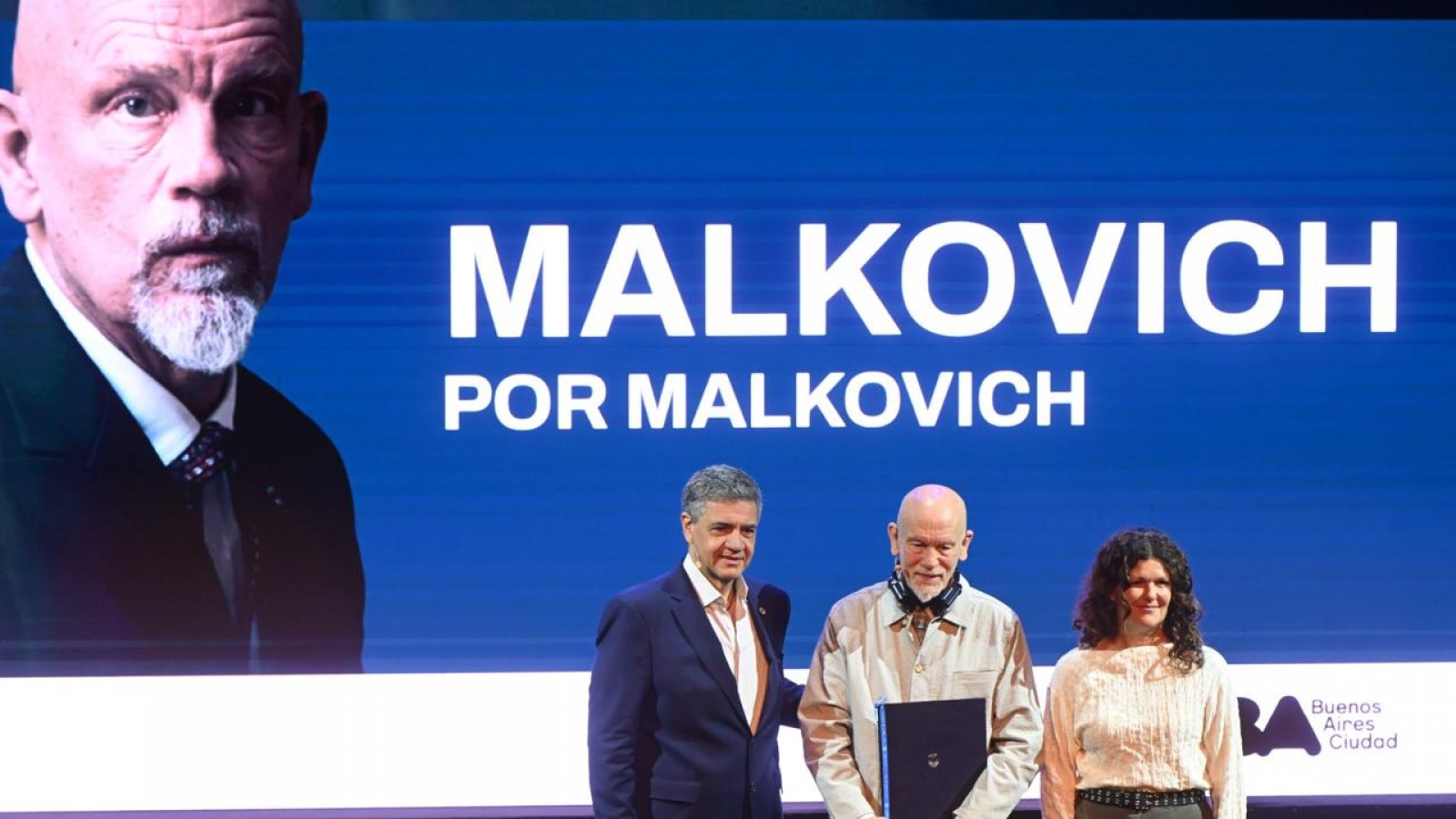 La Ciudad distinguió a John Malkovich como Huésped de Honor