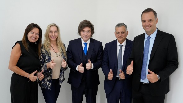 Milei celebró el fallo por YPF y apuntó contra Kicillof y Cristina Kirchner