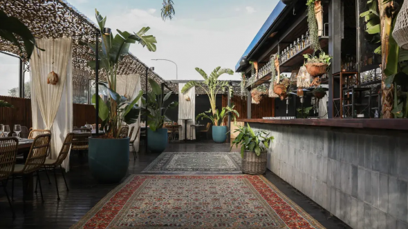 Frente al Río de la Plata: Enero Restaurant, el spot de moda en Costanera Norte con gastronomía, cócteles y DJ sets