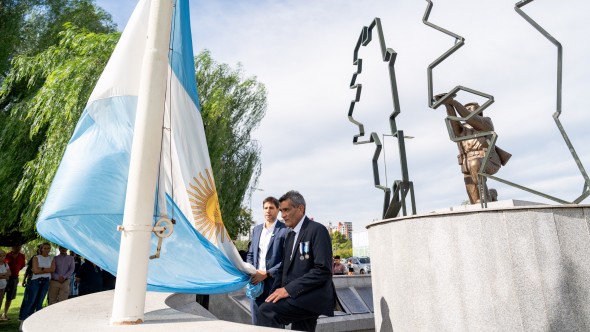 San Nicolás homenajeó a los héroes de Malvinas a 44 años de la guerra con un emotivo acto oficial
