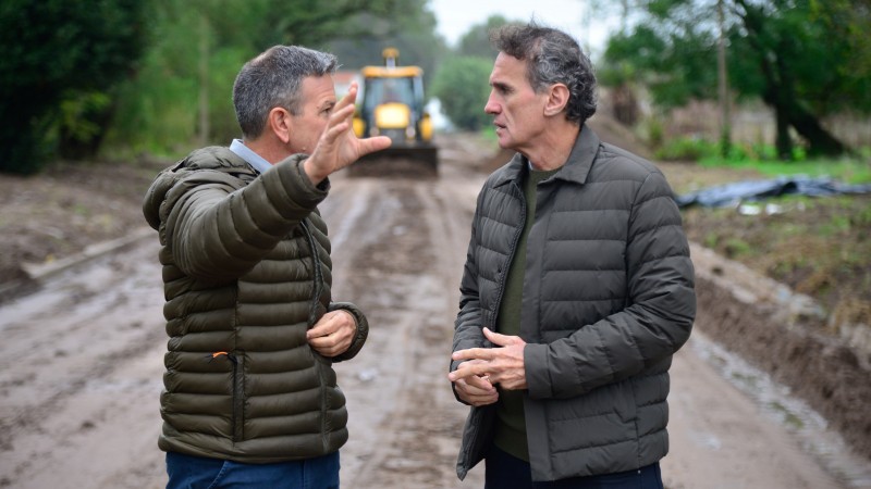 En Roque Pérez, Katopodis recorrió obras en la cuenca del río Salado