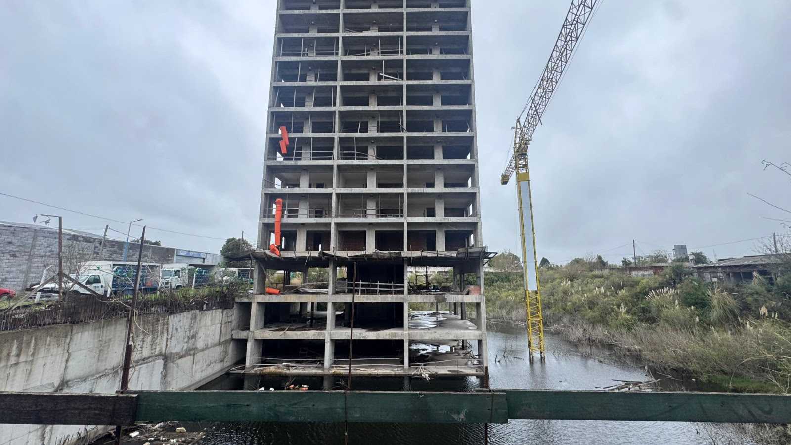 Escobar impulsa la demolición del predio Floreal del Sol por riesgo estructural y causa judicial